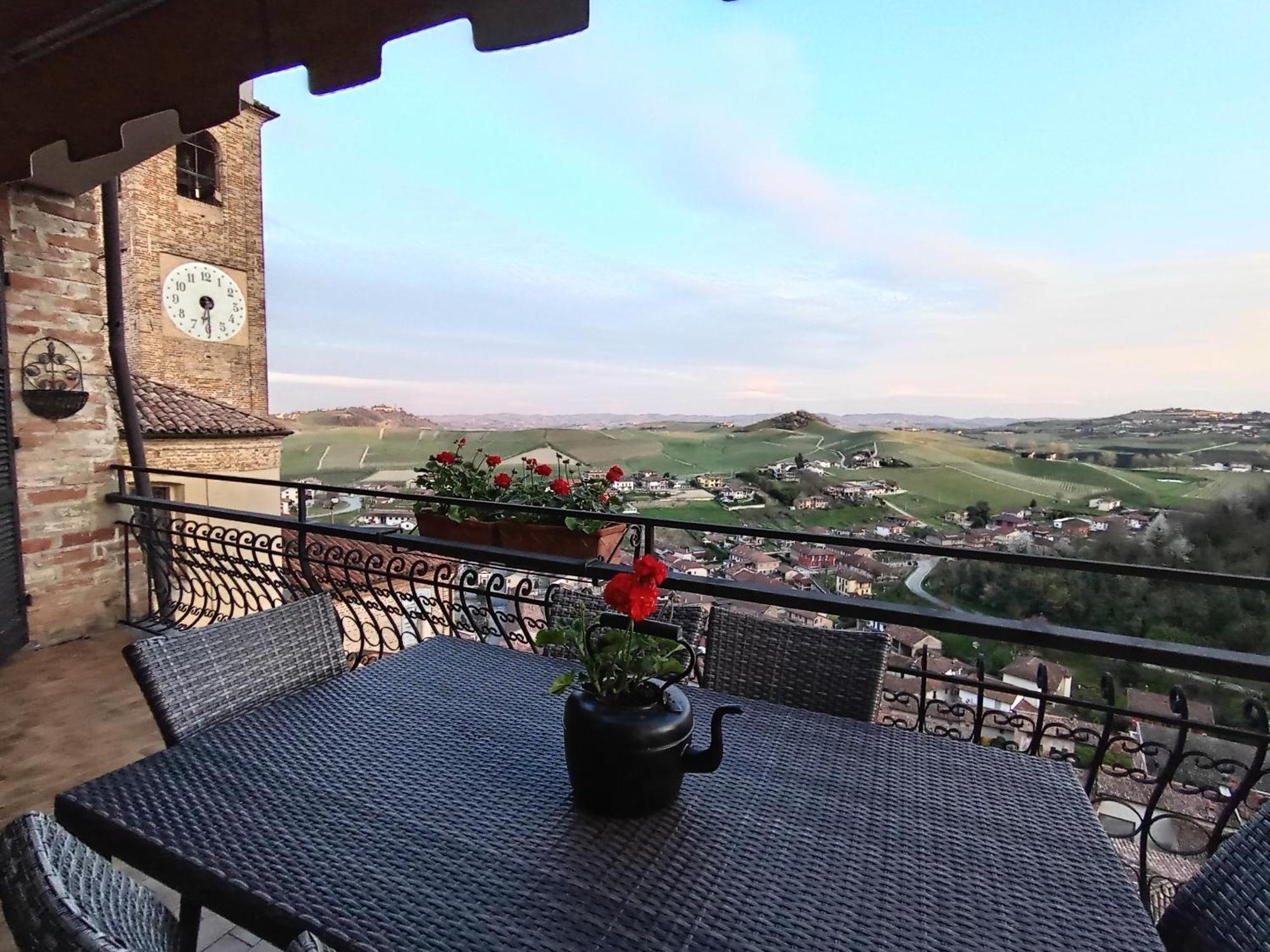 Teresa Al Belvedere Rooms&Holidayapartments Camere&Appartamenti Castellinaldo Exterior foto